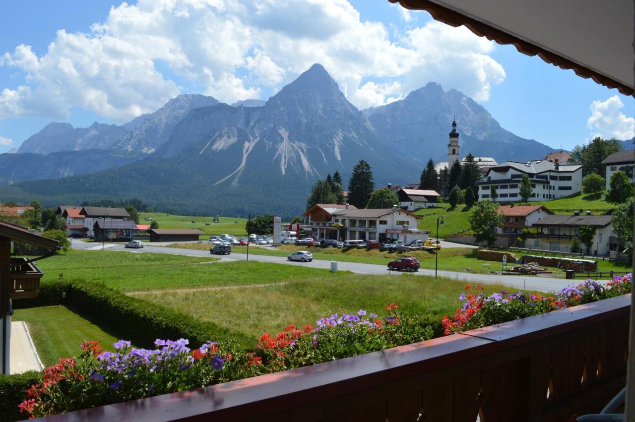 Hotel Tirolerhof à Lermoos Extérieur photo