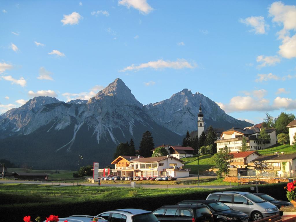 Hotel Tirolerhof à Lermoos Extérieur photo